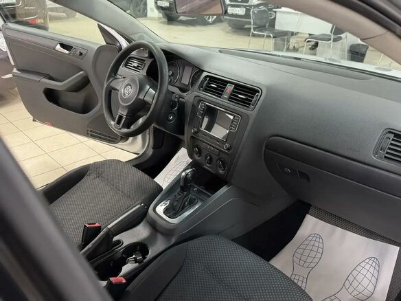 2013 Volkswagen Jetta VI, серебристый, 695000 рублей - вид 8