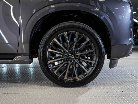 2026 Infiniti QX80 II, серый, 15953697 рублей - вид 8