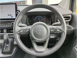 2022 Toyota Sienta III, бежевый, 1200999 рублей, вид 3