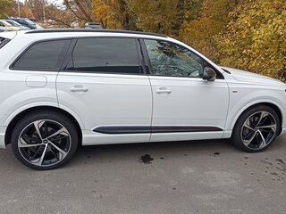 2019 Audi Q7 II (4M), белый, 4200000 рублей, вид 2