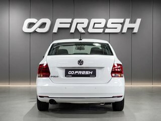 2017 Volkswagen Polo V Рестайлинг, белый, 1200000 рублей, вид 4