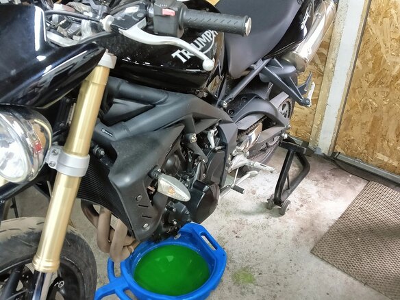 2009 Triumph Street Triple, чёрный, 520000 рублей - вид 5