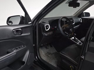 2023 Hyundai Venue I, чёрный, 1599000 рублей, вид 5