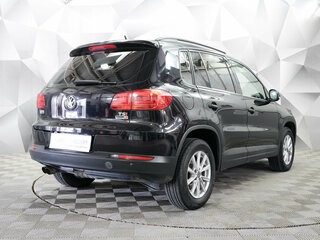 2016 Volkswagen Tiguan I Рестайлинг, чёрный, 1442000 рублей, вид 5