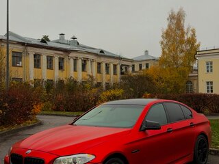 2011 BMW 5 серии 528i VI (F10/F11/F07), красный, 1350000 рублей, вид 2