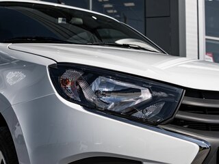 2026 Lada (ВАЗ) Granta I Рестайлинг, белый, 1319000 рублей, вид 1