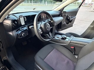 2019 Mercedes-Benz A-Класс 180 IV (W177), чёрный, 1650000 рублей, вид 3