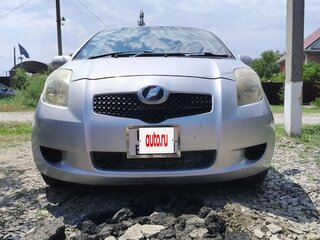 2005 Toyota Vitz II (XP90), серебристый, 465000 рублей, вид 2