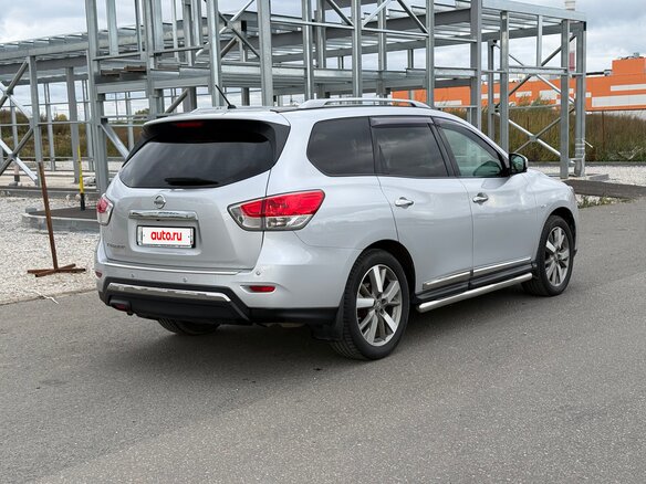 2014 Nissan Pathfinder IV, серебристый, 1690000 рублей - вид 4