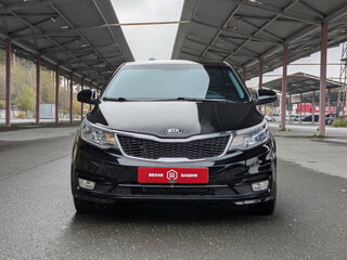 2016 Kia Rio III Рестайлинг, чёрный, 940000 рублей, вид 3