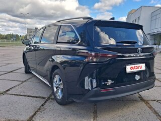 2025 Toyota Sienna IV, чёрный, 4762852 рублей, вид 4