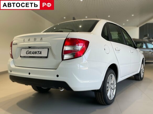 2025 Lada (ВАЗ) Granta I Рестайлинг, белый, 1183000 рублей - вид 17
