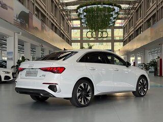 2023 Audi A3 35 TFSI Long IV (8Y), белый, 1710000 рублей, вид 4