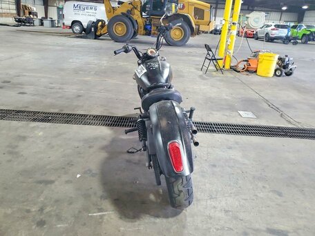2016 Indian Scout Sixty, чёрный, 675427 рублей, вид 2