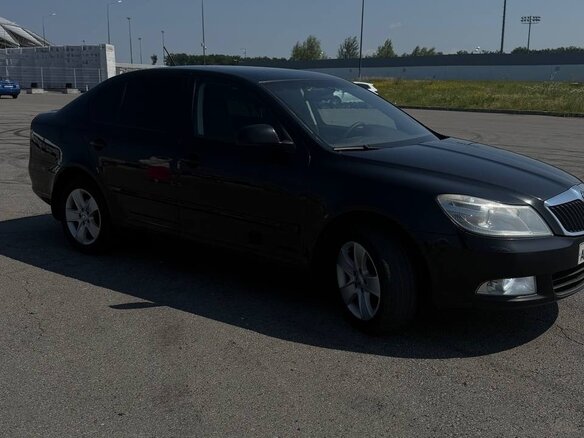 2011 Skoda Octavia II (A5) Рестайлинг, чёрный, 650000 рублей - вид 6