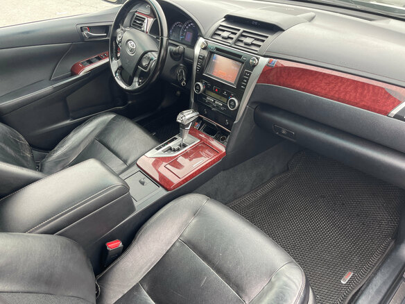 2012 Toyota Camry VII (XV50), серебристый, 1230000 рублей - вид 9