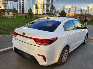 2017 Kia Rio IV, белый, 660000 рублей, вид 5