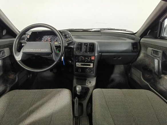 1998 Lada (ВАЗ) 2110, белый, 170000 рублей - вид 9
