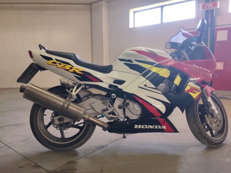 1996 Honda CBR 600F, красный, 290000 рублей, вид 5