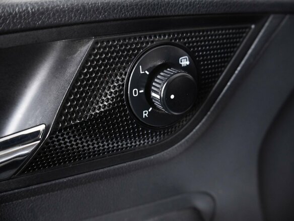 2018 Skoda Rapid I Рестайлинг, белый, 1249000 рублей - вид 15