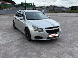 2012 Chevrolet Cruze I, серебристый, 600000 рублей, вид 2