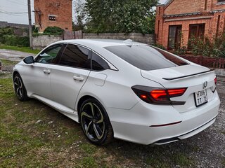 2021 Honda Accord X Рестайлинг, белый, 2400000 рублей, вид 4