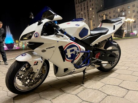 2004 Honda CBR 600RR, белый, 589000 рублей, вид 3