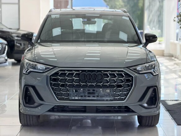 2026 Audi Q3 35 TFSI II (F3), серый, 3850000 рублей