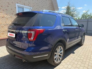 2019 Ford Explorer V Рестайлинг 2, синий, 3000000 рублей, вид 4