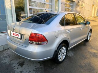 2013 Volkswagen Polo V, серебристый, 732000 рублей, вид 4