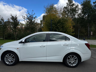 2015 Chevrolet Aveo II, белый, 650000 рублей, вид 5