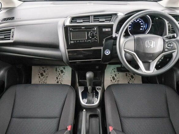 2019 Honda Fit III Рестайлинг, серый, 1339000 рублей - вид 9