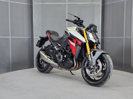 2025 Suzuki GSX-S 1000, серебристый, 1299000 рублей, вид 2
