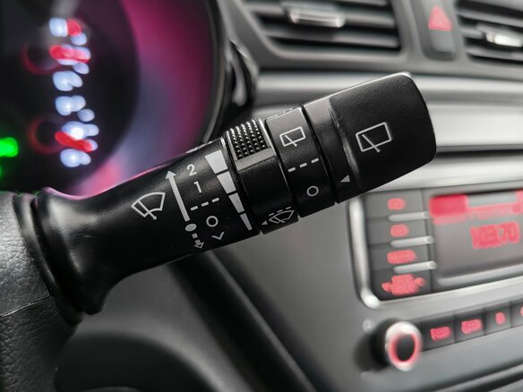 2015 Kia Rio III Рестайлинг, чёрный, 999000 рублей - вид 14