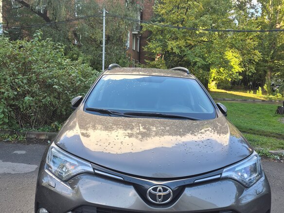 2017 Toyota RAV4 IV (XA40) Рестайлинг, коричневый, 2700000 рублей - вид 1