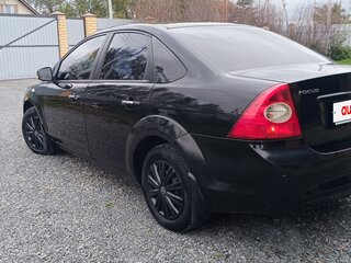 2010 Ford Focus II Рестайлинг, чёрный, 520000 рублей, вид 3