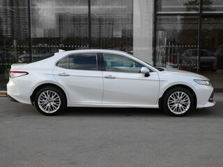 2019 Toyota Camry VIII (XV70), белый, 2649000 рублей, вид 5