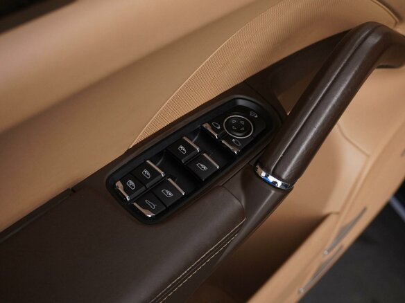 2014 Porsche Cayenne Turbo II Рестайлинг (958), чёрный, 3697414 рублей - вид 17