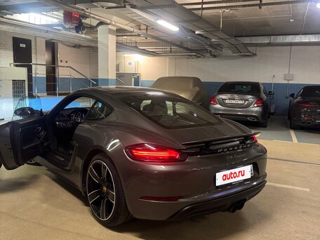 2018 Porsche Cayman III 718 (982), серый, 5350000 рублей, вид 4