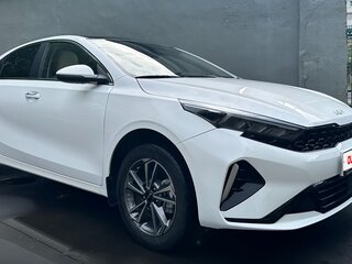 2022 Kia K3 II (China Market) Рестайлинг, белый, 2250000 рублей, вид 3