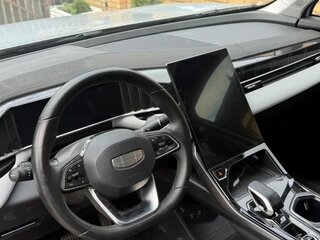 2024 Geely Atlas II, серый, 2520000 рублей, вид 4