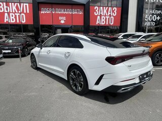 2020 Kia K5 III, белый, 2500000 рублей, вид 4