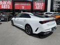 2020 Kia K5 III, белый - вид 3