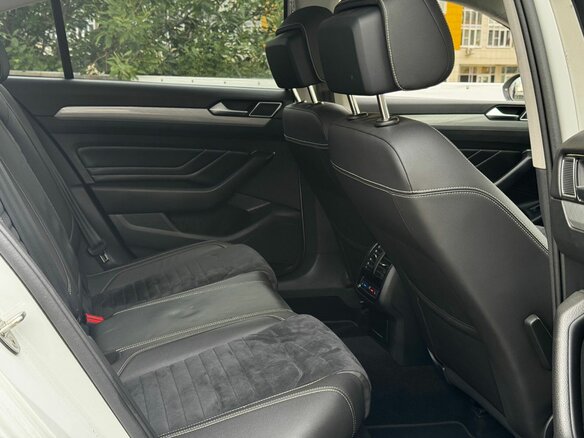 2020 Volkswagen Passat B8 Рестайлинг, белый, 1892000 рублей - вид 10