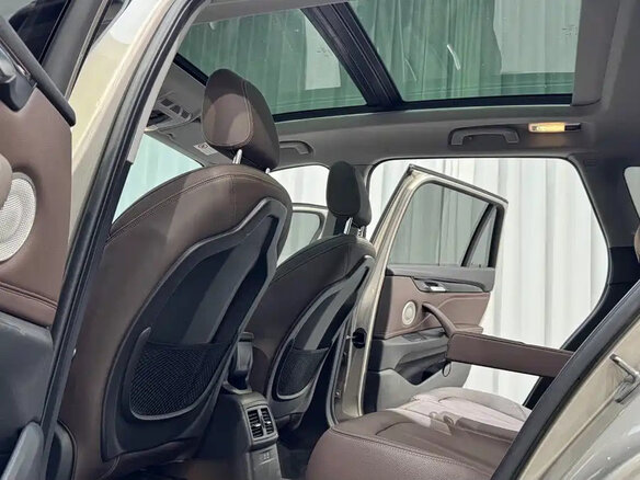 2022 BMW X1 Long 20Li sDrive II (F48) Рестайлинг, серебристый, 1660020 рублей - вид 12