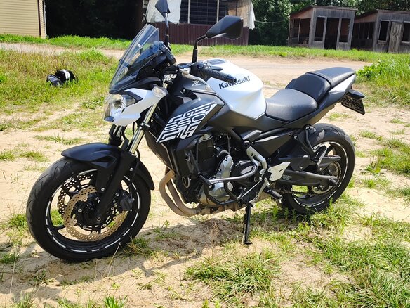 2019 Kawasaki Z 650, белый, 650000 рублей - вид 3