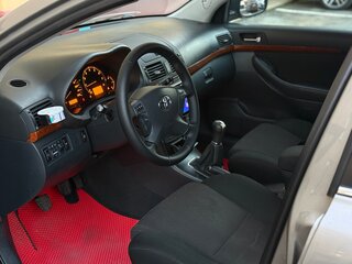 2006 Toyota Avensis II Рестайлинг, бежевый, 650000 рублей, вид 4
