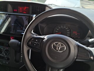 2019 Toyota Tank I, белый, 1000000 рублей, вид 2