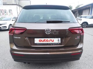 2017 Volkswagen Tiguan II, коричневый, 2022000 рублей, вид 5