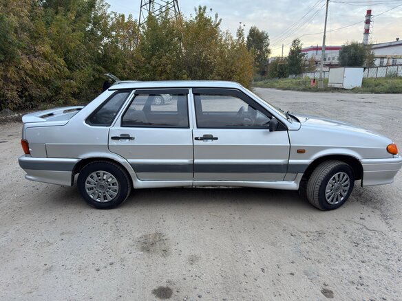 2006 Lada (ВАЗ) 2115, серебристый, 147000 рублей - вид 4